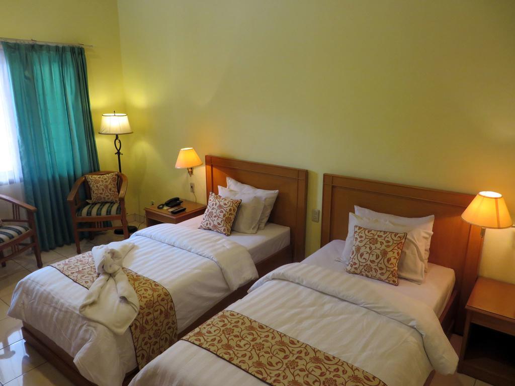 Adisurya Hotel Kediri  Habitación foto