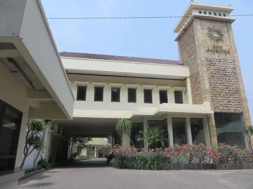 Adisurya Hotel Kediri  Exterior foto