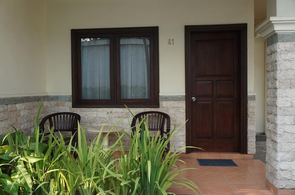 Adisurya Hotel Kediri  Exterior foto