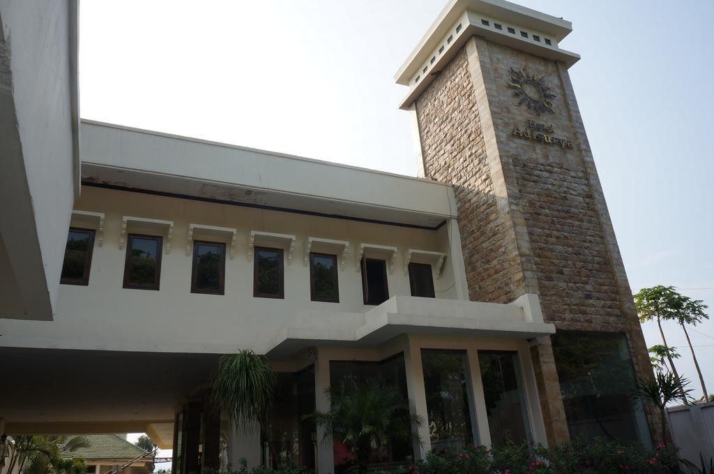Adisurya Hotel Kediri  Exterior foto