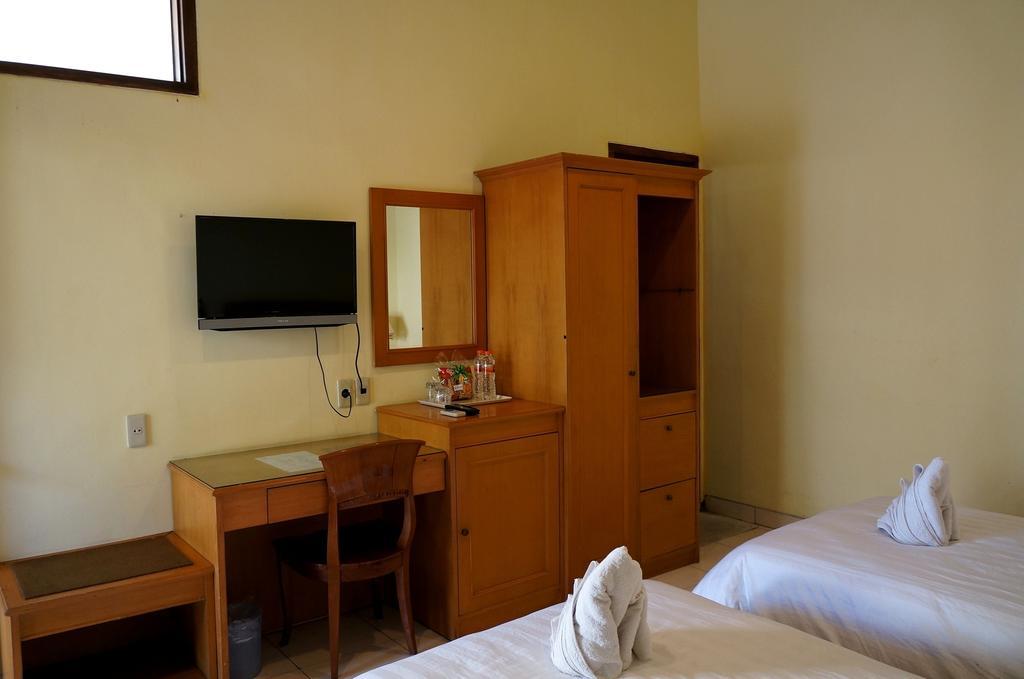 Adisurya Hotel Kediri  Habitación foto