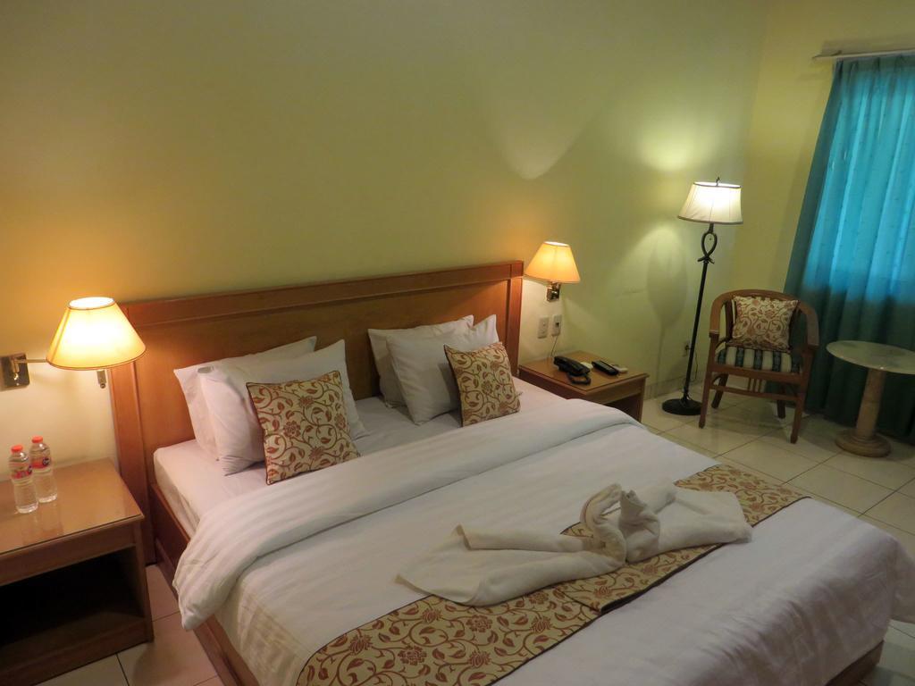 Adisurya Hotel Kediri  Habitación foto