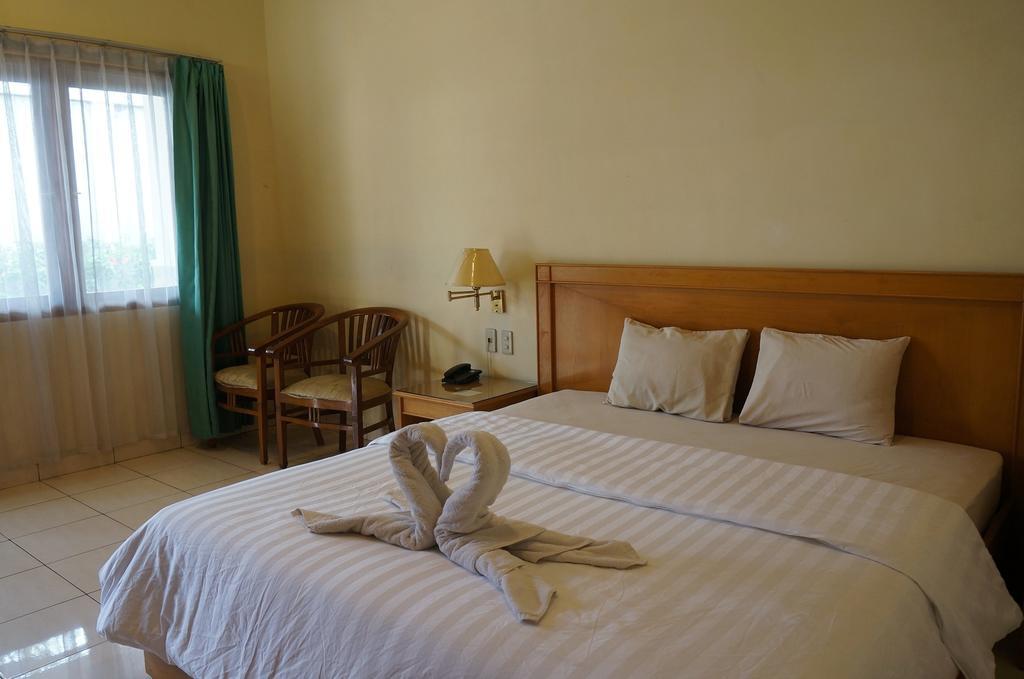 Adisurya Hotel Kediri  Habitación foto